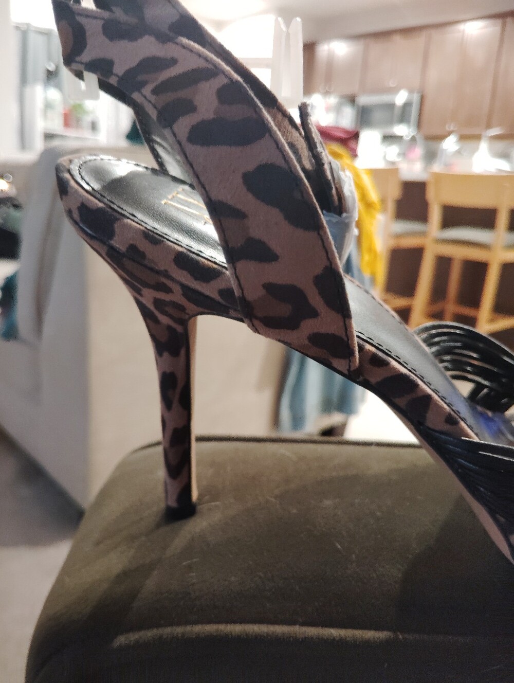 NWT NEW YORK AND COMPANY LEOPARD PRINT OPEN TOED HEEL - Picture 4 of 5